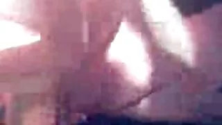 감각적인 걸레에 마사지를 제공합 터치의 면도 승무원 포르노 음부