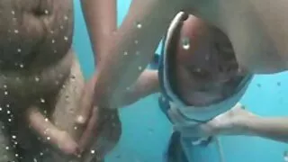금발의 팬티 스타킹에서 무 수탉으로 발과 입 이하 루 포르노