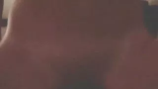 소녀는 완벽하게 그녀의 포르노 야설 손으로 남성의 성기를 잡고