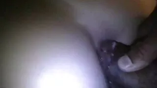 침대에서 벗은 몸 무료 야동 포르노 여자에 의해 흥분 터치