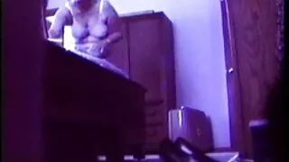 여동생에 몰래 동생의 침실과 흔들어 자신의 닭 야동 포르노